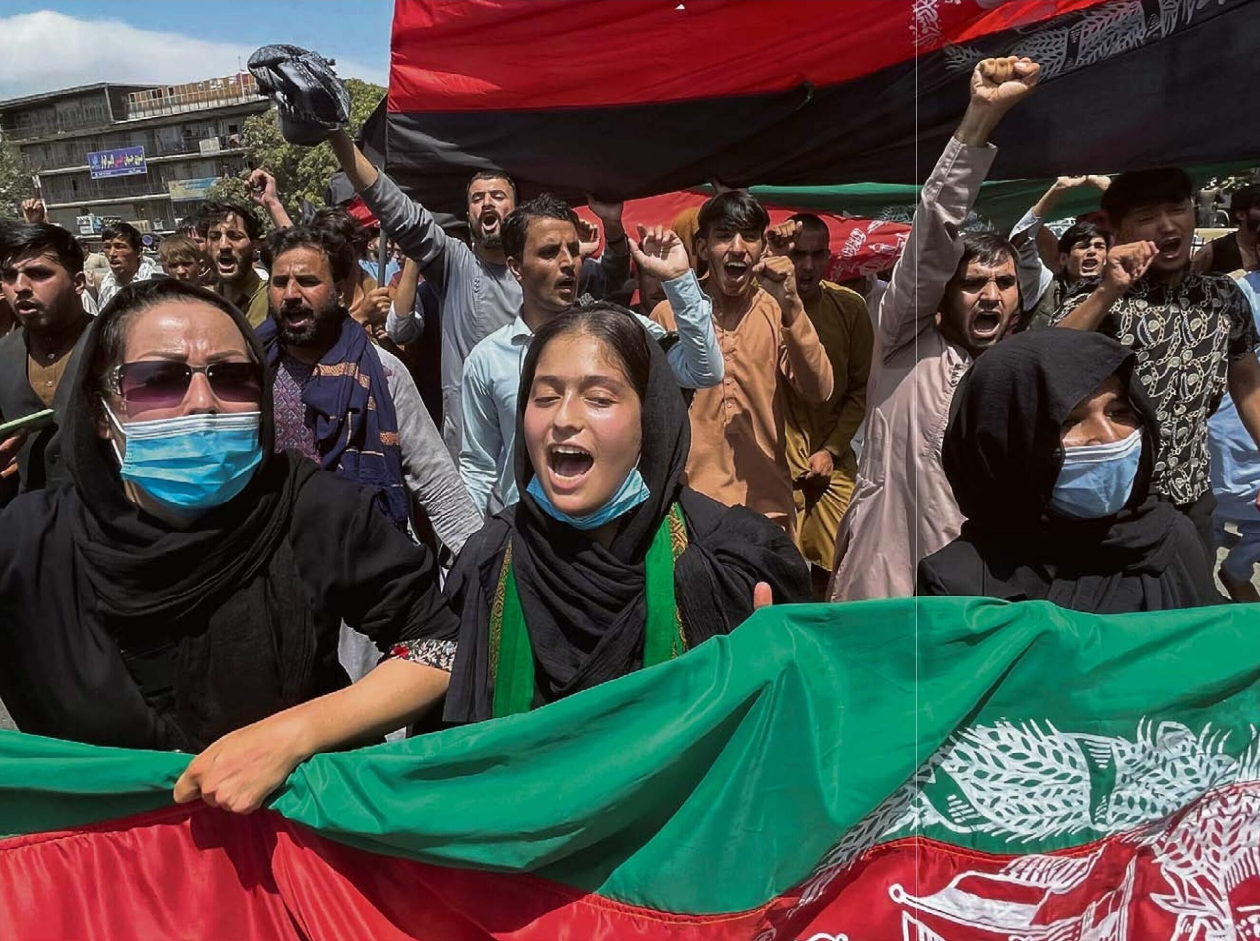 Dancing in the Mosque - La resistenza delle donne afghane nonostante la  caduta di Kabul in mano ai talebani - la Repubblica